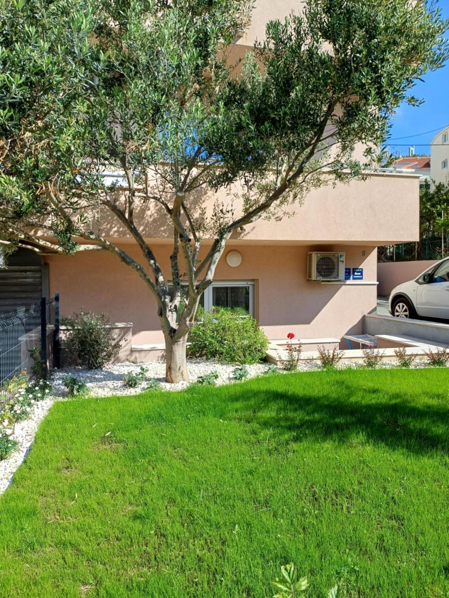 Apartment Zenta With Free Private Parking Σπλιτ Εξωτερικό φωτογραφία